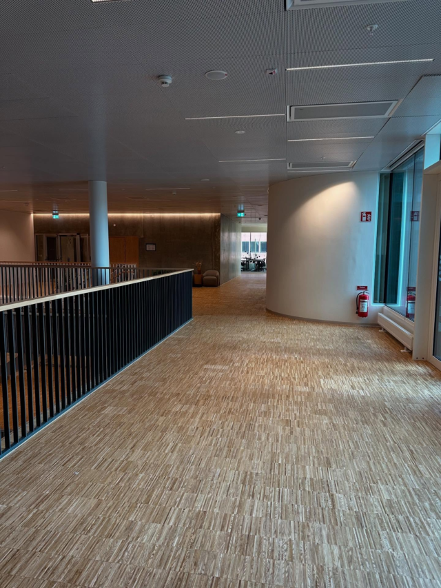 Tvättat och underhållsoljat 1800kvm på Citygate ✨